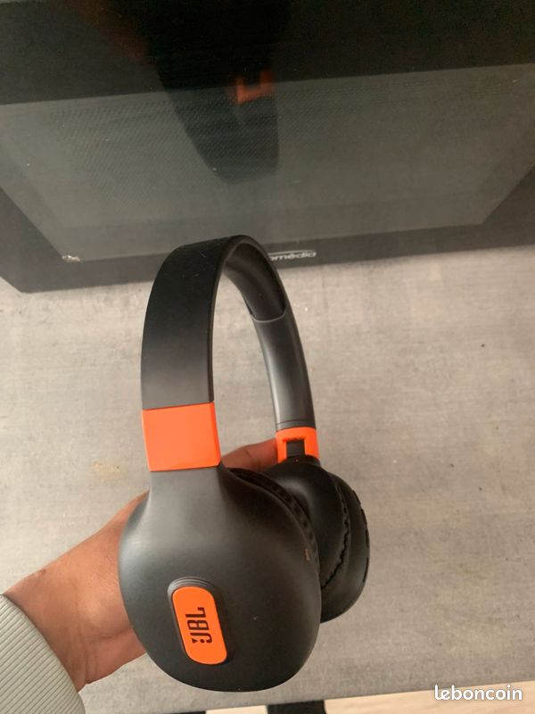 J.b.l Tune 760BT Headset/ Headphone