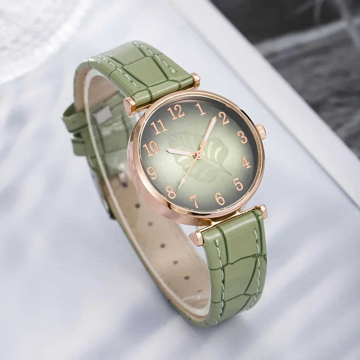 🌿✨ One Leaf Women’s Digital Dial Quartz Watch + 4-Piece Jewelry Set – Stylish Elegance for Every Occasion 💖 - DoorAndSteps E Commerce 