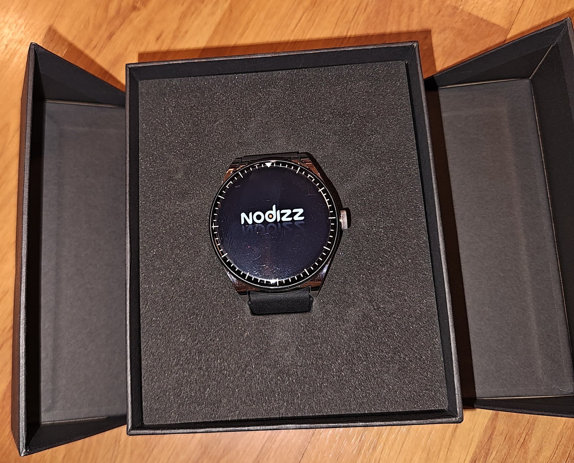💼✨ Nodizz WT02 Smartwatch – Luxury Meets Innovation! - DoorAndSteps E Commerce 