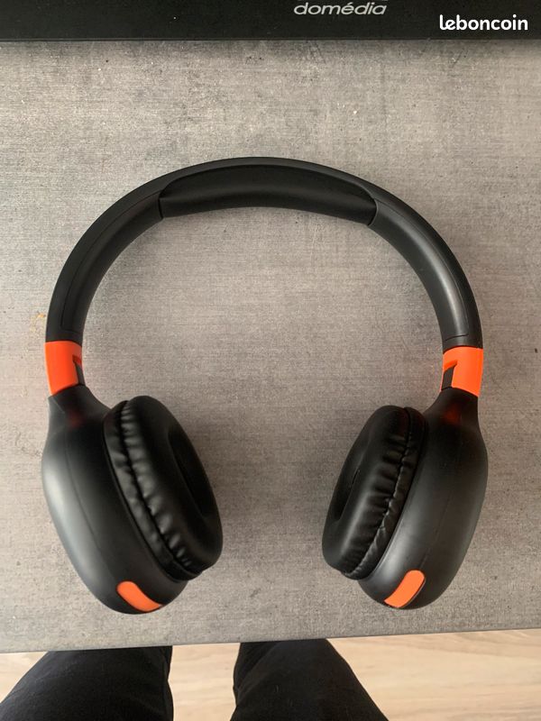 J.b.l Tune 760BT Headset/ Headphone