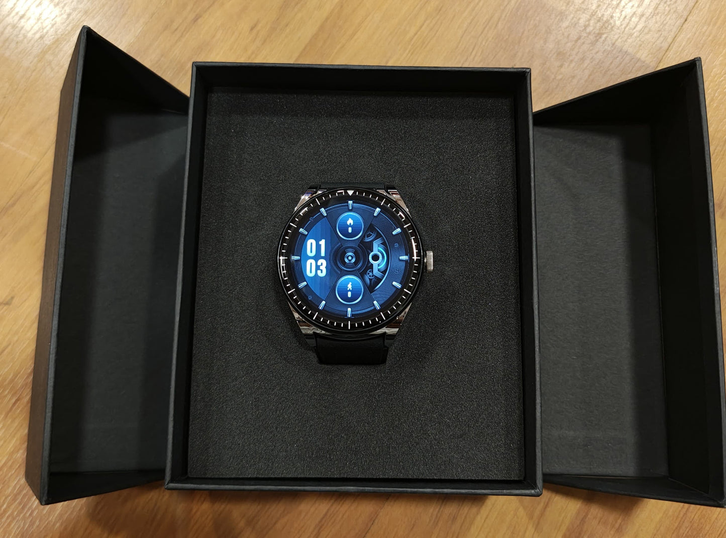 💼✨ Nodizz WT02 Smartwatch – Luxury Meets Innovation! - DoorAndSteps E Commerce 
