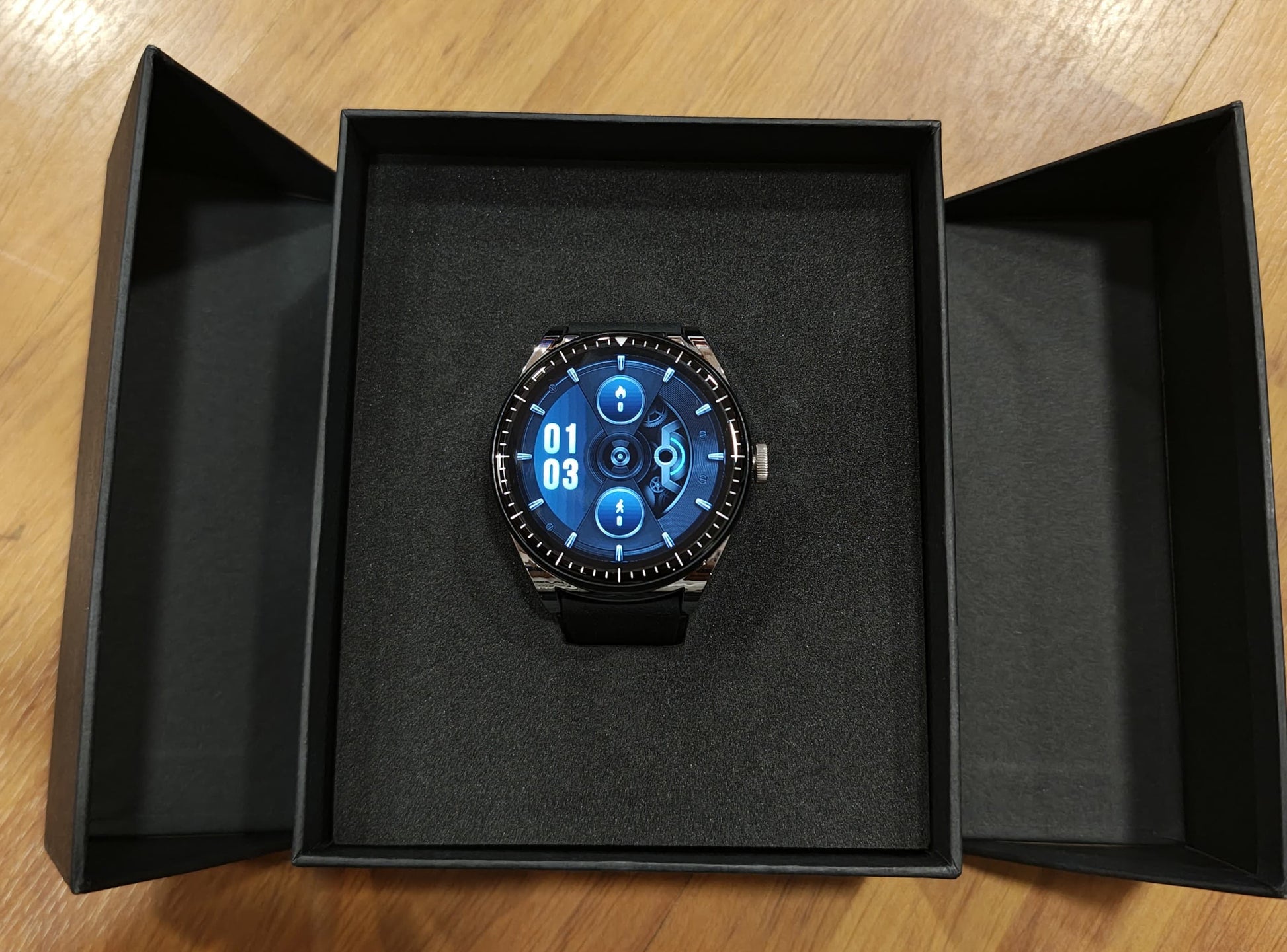 💼✨ Nodizz WT02 Smartwatch – Luxury Meets Innovation! - DoorAndSteps E Commerce 