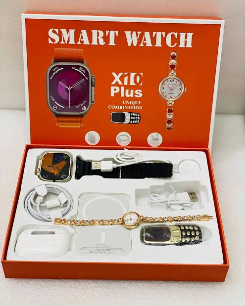 X10 PLUS Smartwatch - DoorAndSteps E Commerce 